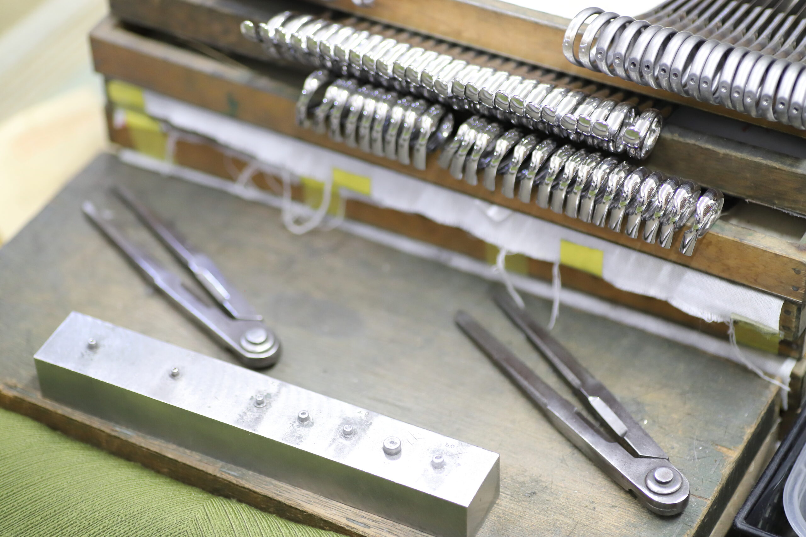 指穴の形状やサイズを選べる、serieux(セリュー)のカスタムシザー製作風景